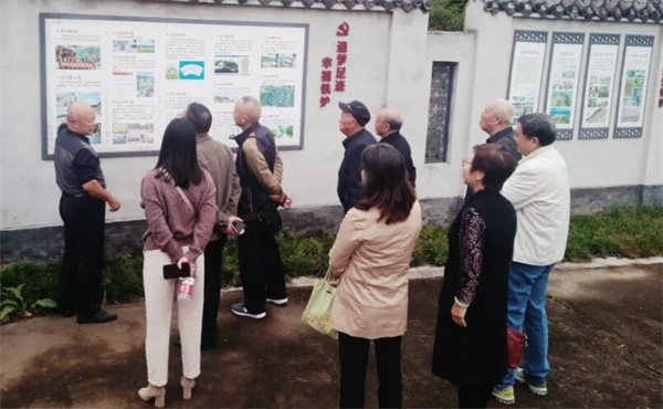 绵阳市游仙区司法局重阳慰问活动温暖退休老干部